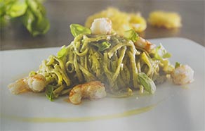 Tagliolini con Pesto e Gamberi