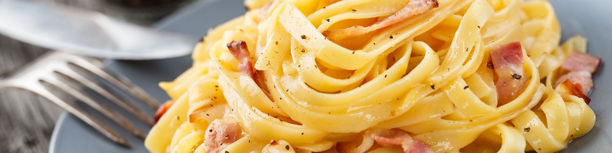 ricetta Tagliatelle alla carbonara con pasta fresca