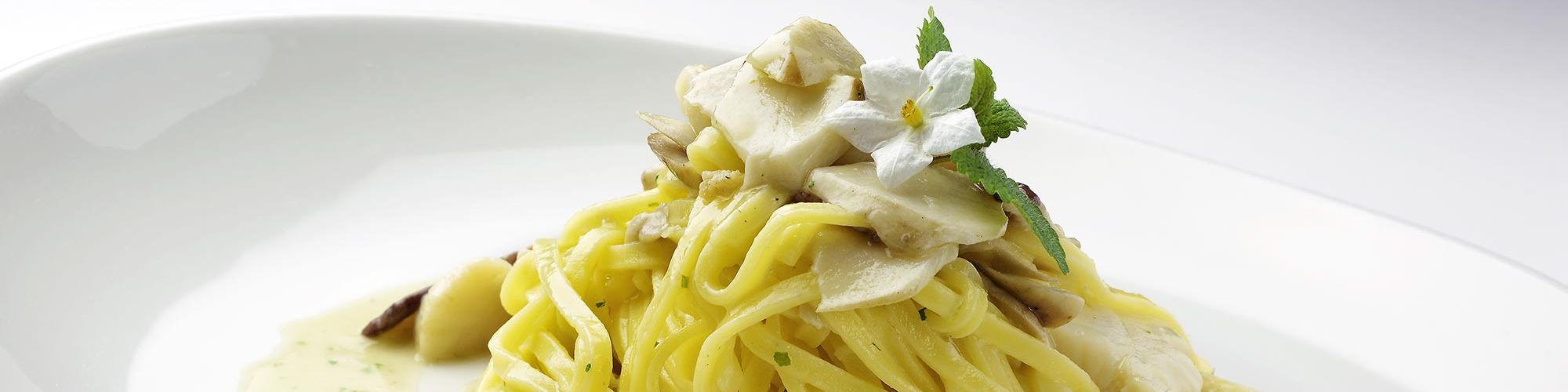 ricetta Tagliolini con capesante e funghi con pasta fresca