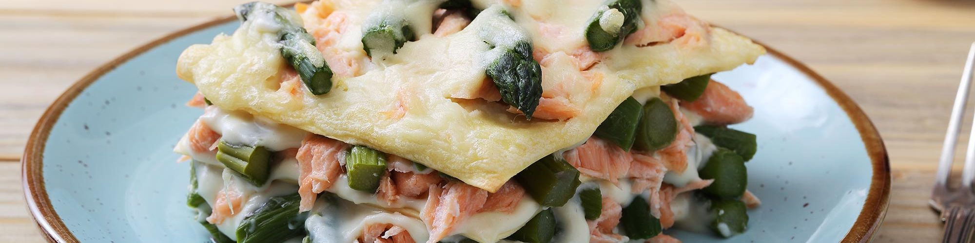 ricetta Lasagne con asparagi, salmone e gamberi con pasta fresca